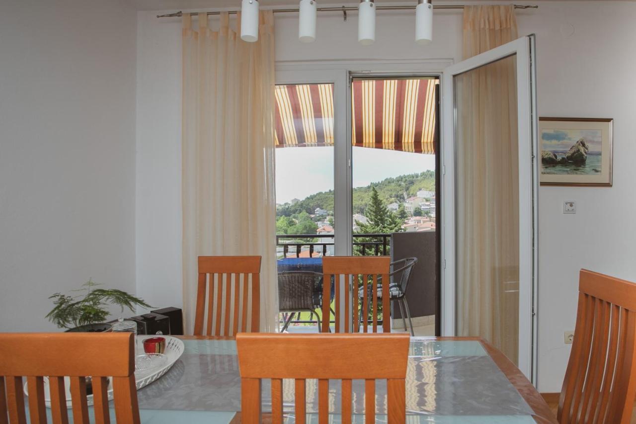 Comfort Sea View Apartment Дуги Рат Екстериор снимка