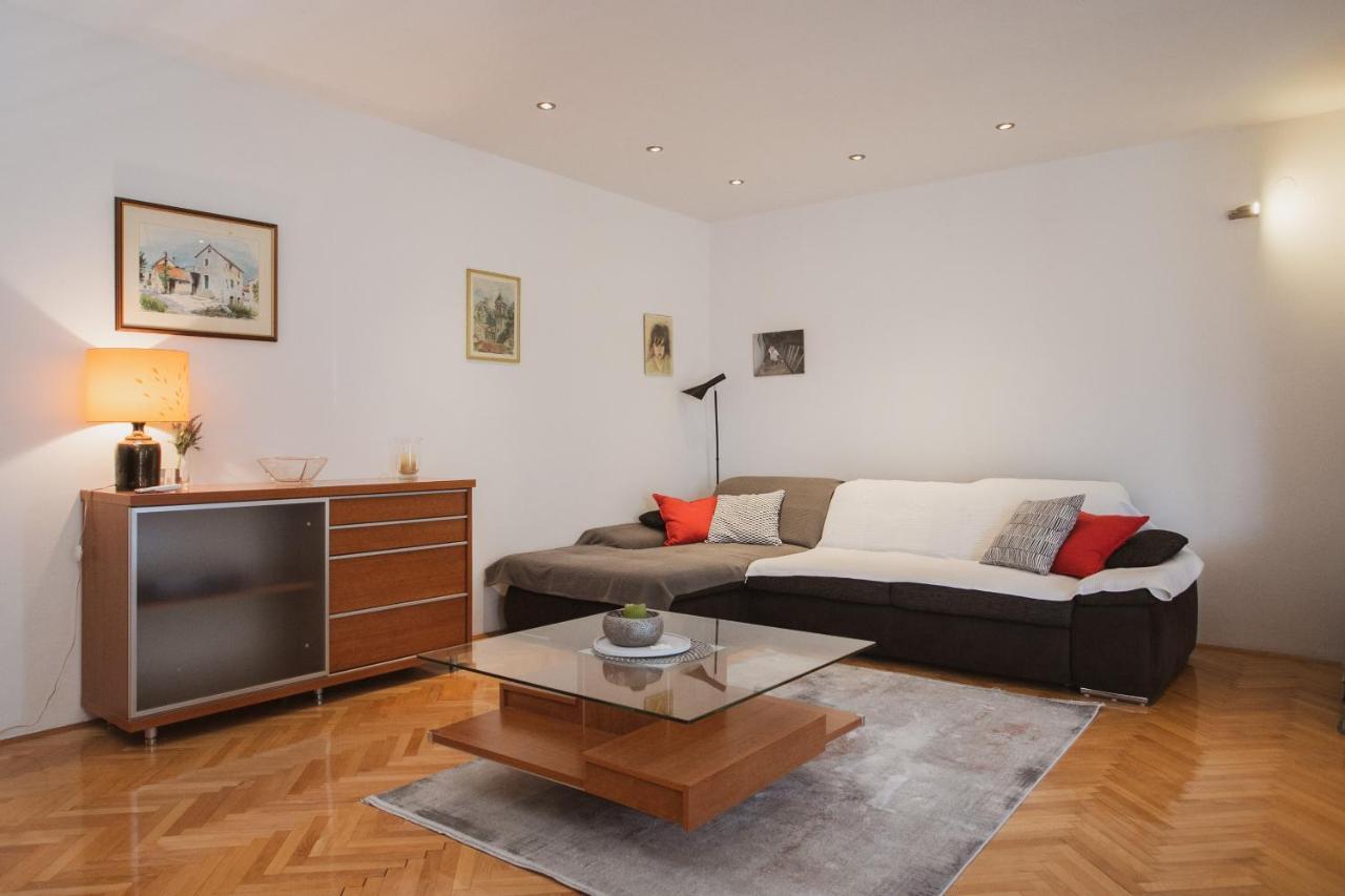 Comfort Sea View Apartment Дуги Рат Екстериор снимка
