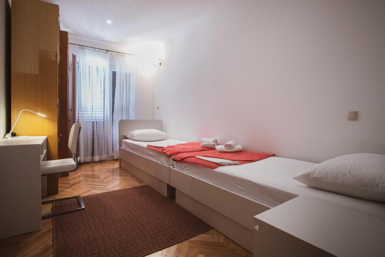 Comfort Sea View Apartment Дуги Рат Екстериор снимка